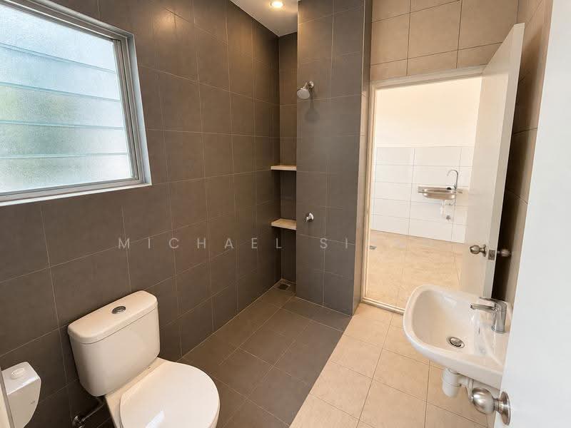 Rumah Teres 2-Tingkat untuk Disewa di Bandar Gamuda Gardens (Rawang) - Michael Siong - Bathroom - PropertyGuru.com.my