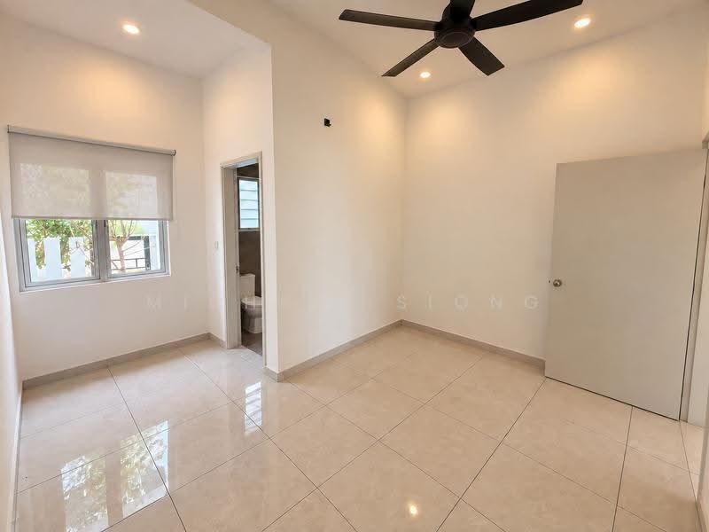 Rumah Teres 2-Tingkat untuk Disewa di Bandar Gamuda Gardens (Rawang) - Michael Siong - Bathroom - PropertyGuru.com.my