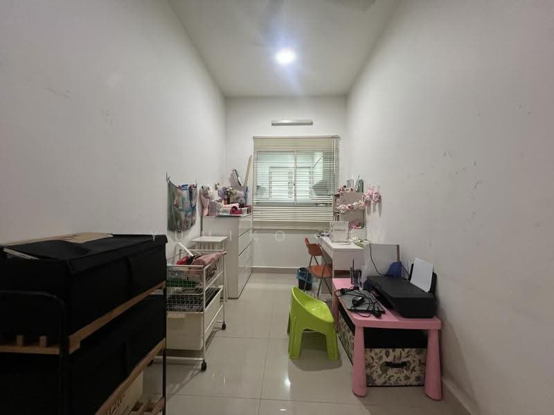 2.5-storey Terraced House for Sale in Taman Seri Minang (Cheras) - Yumiko Kew - Study - PropertyGuru.com.my