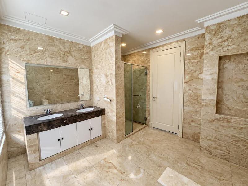 Semi-Detached House for Rent in Damansara Heights (Kuala Lumpur) - Norros Aliza - Bathroom - PropertyGuru.com.my