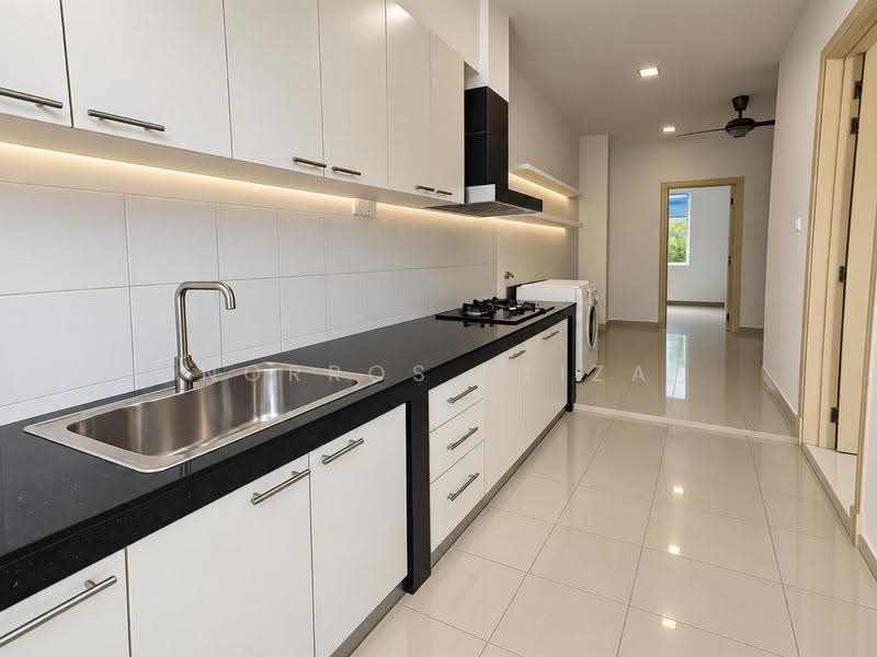 Semi-Detached House for Rent in Damansara Heights (Kuala Lumpur) - Norros Aliza - Kitchen - PropertyGuru.com.my
