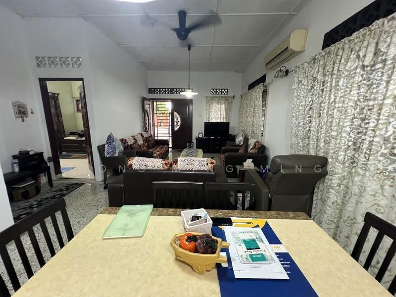 Link Bungalow for Sale in Rasah (Negeri Sembilan) - Chong Ming Ming - Living Room - PropertyGuru.com.my