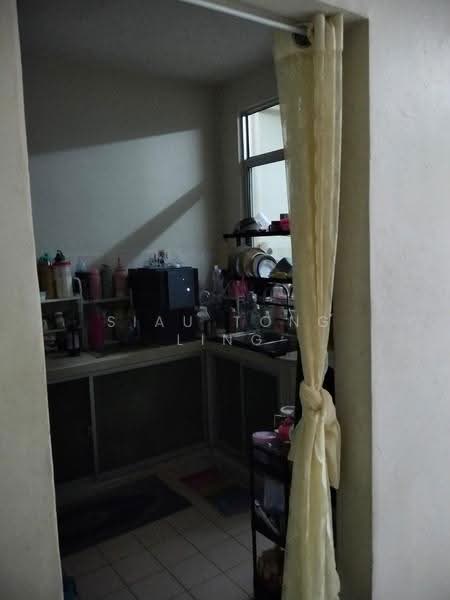 Apartment for Sale at Bayu Puteri 1 - Siau Tong Ling - Kitchen - PropertyGuru.com.my