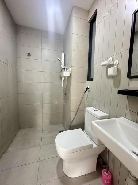 Service Residence for Sale at Kenwingston Skylofts - Shue Sen - Bathroom - PropertyGuru.com.my