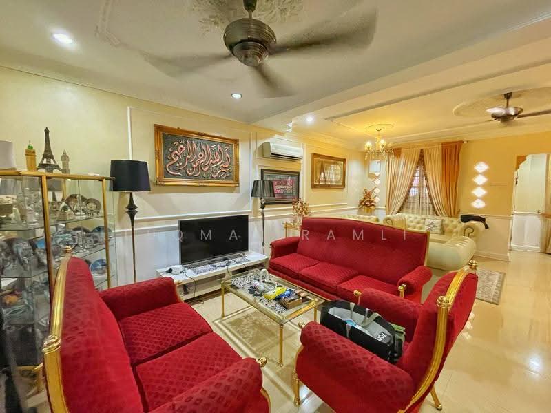 2-storey Terraced House for Sale in Seksyen 3 (Bangi) - Luqman Ramli - Living Room - PropertyGuru.com.my