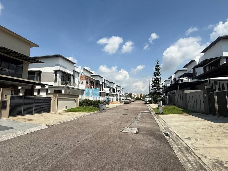 Cluster House for Rent in Bukit Indah (Iskandar Puteri (Nusajaya)) - Li Wei - Exterior - PropertyGuru.com.my