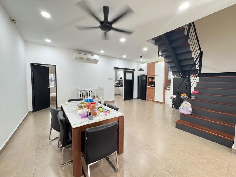 2-storey Terraced House for Sale in Bandar Pulai Jaya (Kulai) - Iden Tan - Living Room - PropertyGuru.com.my
