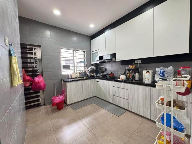 2-storey Terraced House for Sale in Bandar Pulai Jaya (Kulai) - Iden Tan - Kitchen - PropertyGuru.com.my