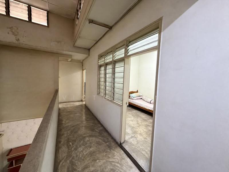 2-storey Terraced House for Sale in Jalan Klang Lama (Old Klang Road) (Kuala Lumpur) - Victor Han - Bedroom - PropertyGuru.com.my