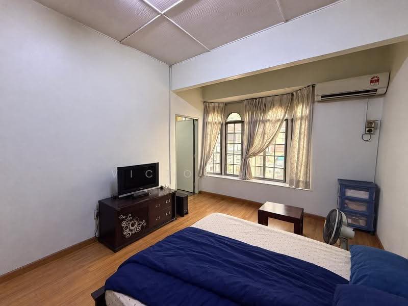 2-storey Terraced House for Sale in Jalan Klang Lama (Old Klang Road) (Kuala Lumpur) - Victor Han - Bedroom - PropertyGuru.com.my