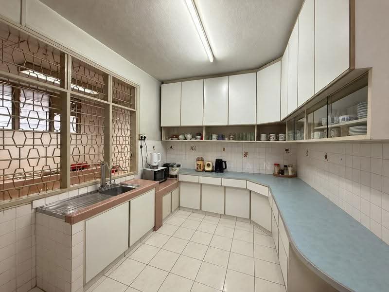 2-storey Terraced House for Sale in Jalan Klang Lama (Old Klang Road) (Kuala Lumpur) - Victor Han - Kitchen - PropertyGuru.com.my