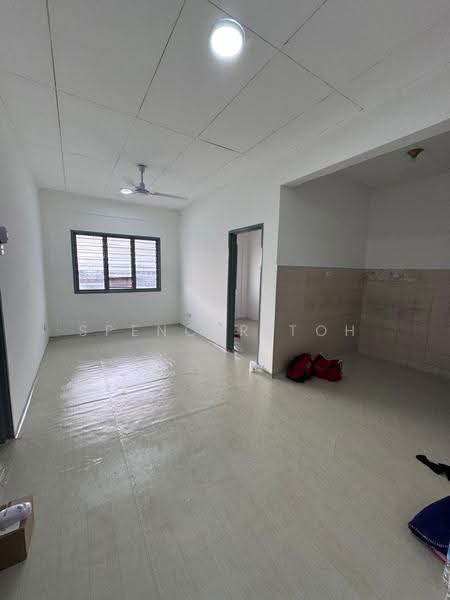 Pangsapuri untuk Dijual di Pangsapuri Andika - Spencer Toh - Living Room - PropertyGuru.com.my