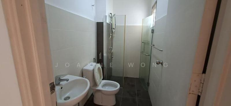Terraced House for Sale in Bandar Kinrara Seksyen 5 (Bandar Kinrara) - Joanne Wong - Bathroom - PropertyGuru.com.my