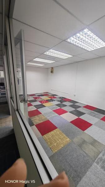 Office for Sale in Petaling Jaya (Selangor) - Yew Long Woi - PropertyGuru.com.my