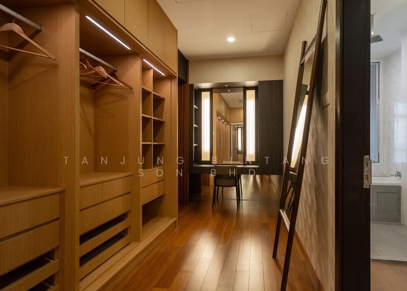 Apartment for Sale at Molek Pine 4 - Berinda Sales - Interior - PropertyGuru.com.my