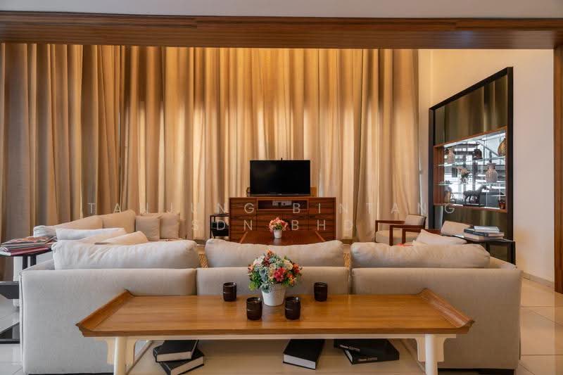 Apartment for Sale at Molek Pine 4 - Berinda Sales - Living Room - PropertyGuru.com.my