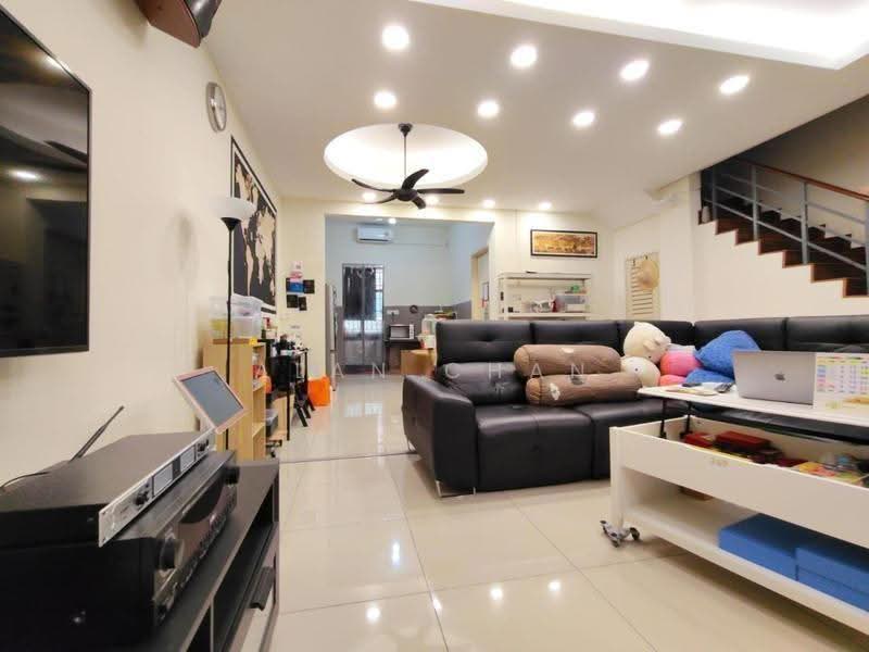 2-storey Terraced House for Sale in Puchong (Selangor) - Alan Chan - Living Room - PropertyGuru.com.my