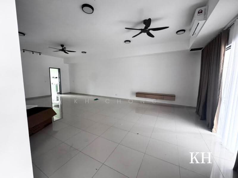 Terraced House for Sale in Kota Kemuning (Shah Alam) - KH Chong - Living Room - PropertyGuru.com.my