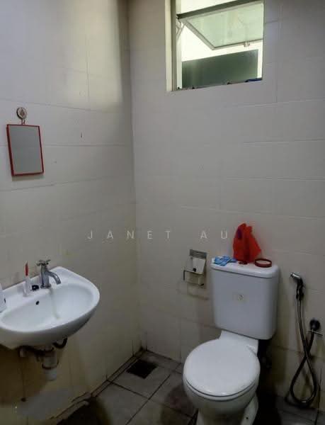 Service Residence for Sale at Garden @ One South - Janet Au - Bathroom - PropertyGuru.com.my