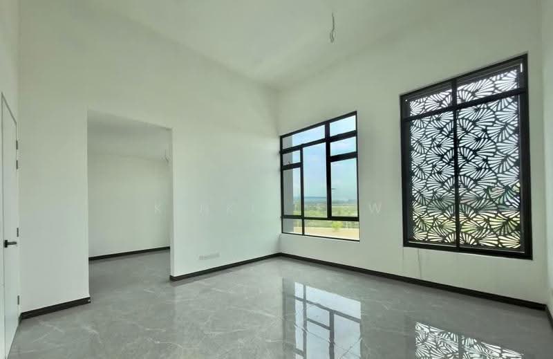 Rumah Berkembar untuk Dijual di Setia Tropika (Johor Bahru) - Kinki Teow - Living Room - PropertyGuru.com.my