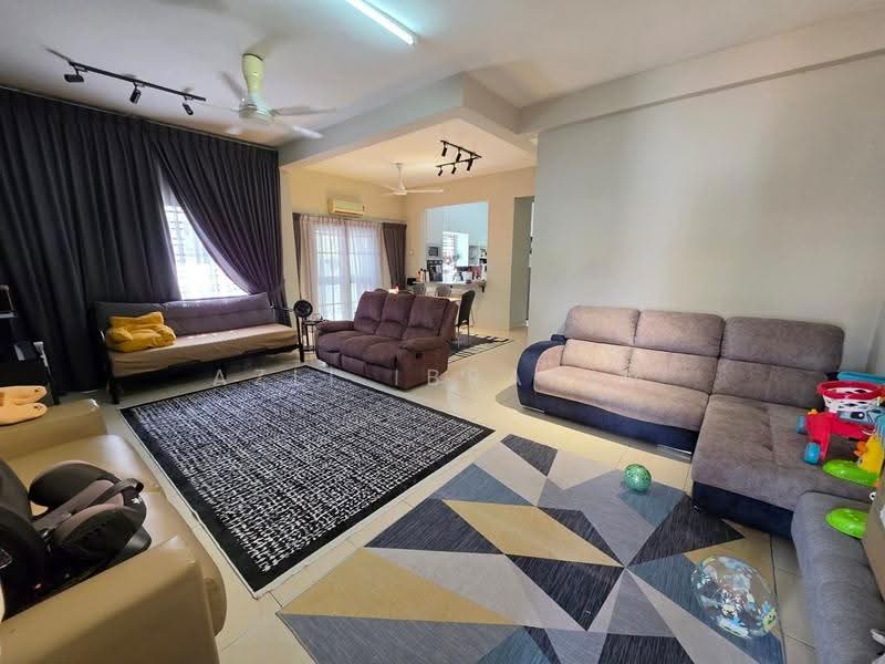 Rumah Berkembar untuk Dijual di Taman Tasik Semenyih (Semenyih) - Azli Ibrahim - Living Room - PropertyGuru.com.my