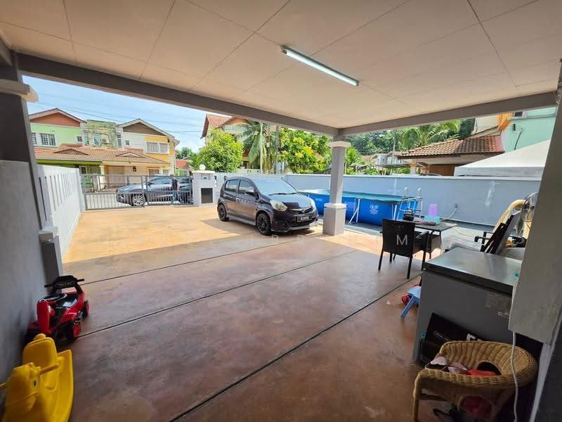 Rumah Berkembar untuk Dijual di Taman Tasik Semenyih (Semenyih) - Azli Ibrahim - Exterior - PropertyGuru.com.my