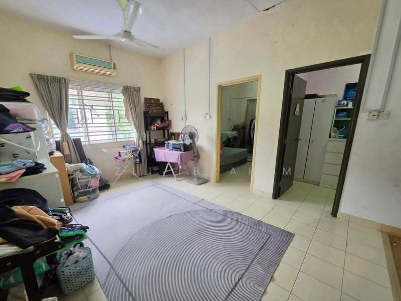 Rumah Berkembar untuk Dijual di Taman Tasik Semenyih (Semenyih) - Azli Ibrahim - Living Room - PropertyGuru.com.my
