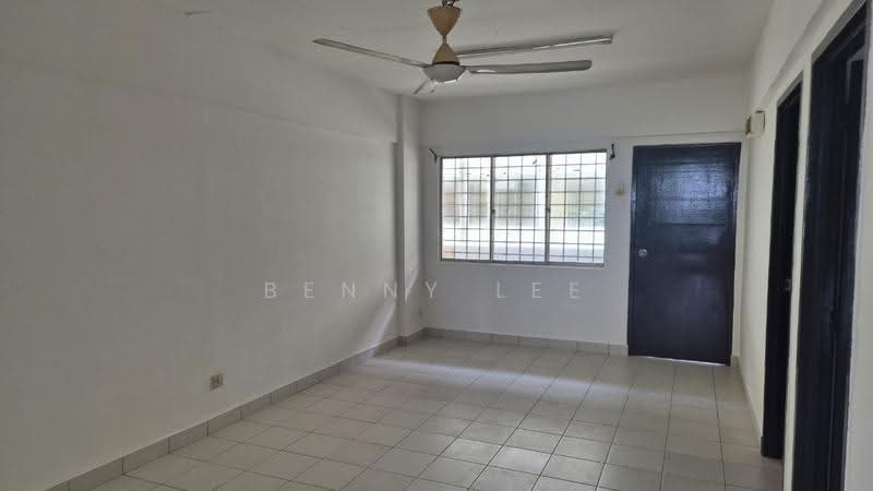 Flat for Rent at Pangsapuri Taman Tasik Sungai Chua - Benny Lee - Living Room - PropertyGuru.com.my
