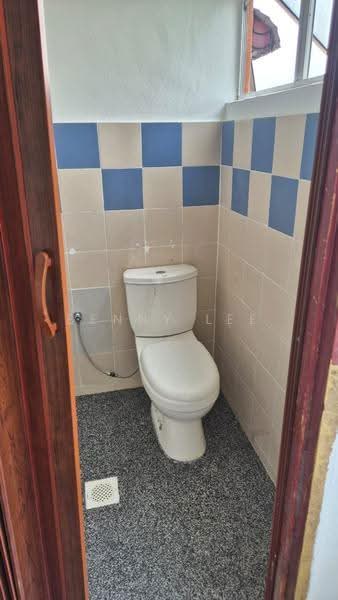 Flat for Rent at Pangsapuri Taman Tasik Sungai Chua - Benny Lee - Bathroom - PropertyGuru.com.my