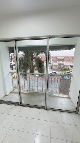 Pangsapuri untuk Dijual di Mawar Apartment - Zann Fauzan - Balcony - PropertyGuru.com.my