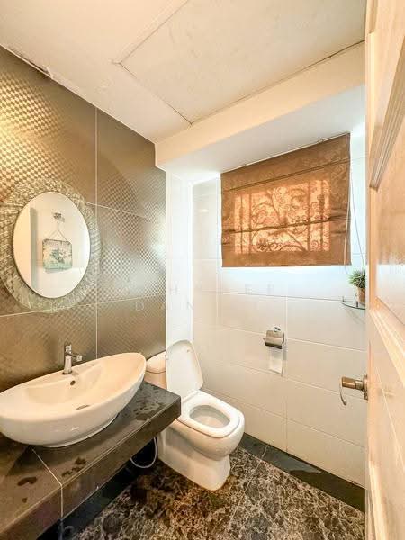 Rumah Banglo untuk Dijual di Seksyen 7 (Shah Alam) - Ashraff Daniel - Bathroom - PropertyGuru.com.my