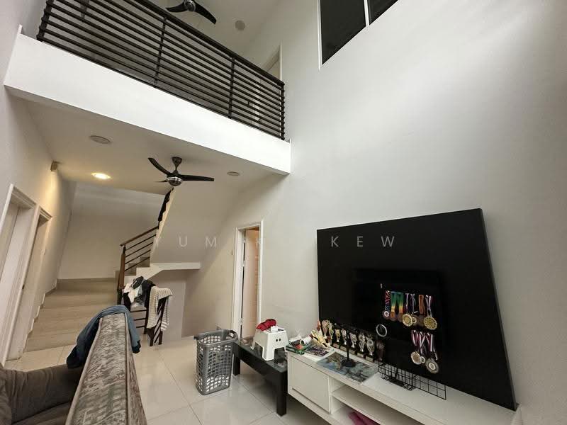 Rumah Berkembar untuk Dijual di Bandar Mahkota Cheras (Cheras) - Yumiko Kew - Living Room - PropertyGuru.com.my