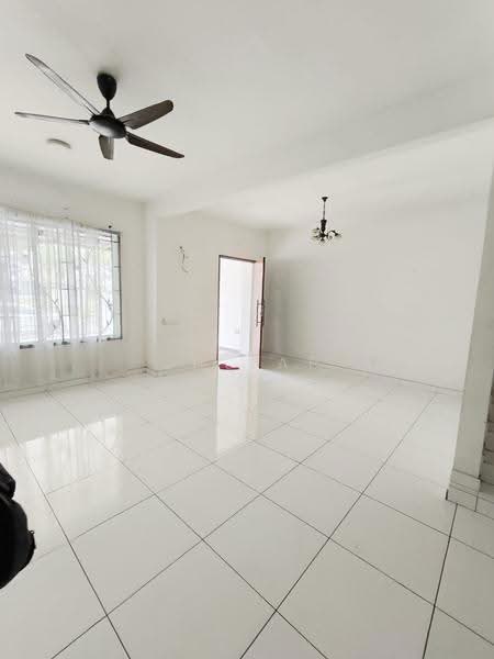 2-storey Terraced House for Sale in Taman Lagenda Putra (Kulai) - JH Yap - Living Room - PropertyGuru.com.my