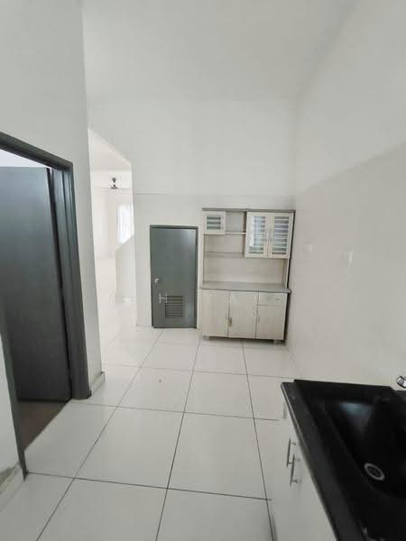2-storey Terraced House for Sale in Taman Lagenda Putra (Kulai) - JH Yap - Kitchen - PropertyGuru.com.my