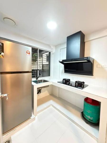 Apartment for Rent at Makmur Apartment - Eddy Lee - Kitchen - PropertyGuru.com.my