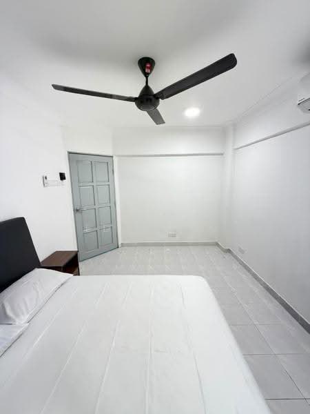 Apartment for Rent at Makmur Apartment - Eddy Lee - Bedroom - PropertyGuru.com.my