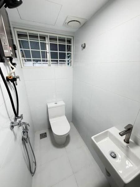 Apartment for Rent at Makmur Apartment - Eddy Lee - Bathroom - PropertyGuru.com.my