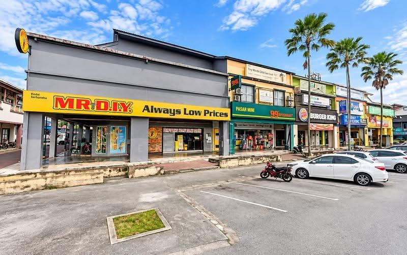 Shop for Rent in Bukit Jelutong (Shah Alam) - peng peng - PropertyGuru.com.my
