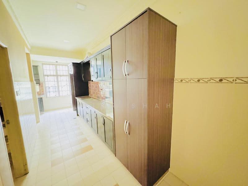 Rumah Teres 2-Tingkat untuk Dijual di Denai Alam (Shah Alam) - Zimir Shah - Kitchen - PropertyGuru.com.my