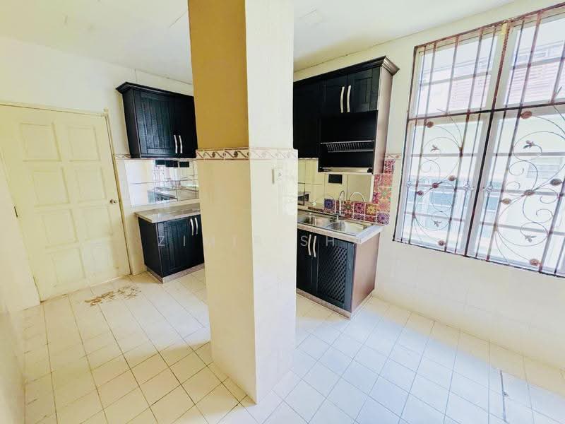 Rumah Teres 2-Tingkat untuk Dijual di Denai Alam (Shah Alam) - Zimir Shah - Kitchen - PropertyGuru.com.my