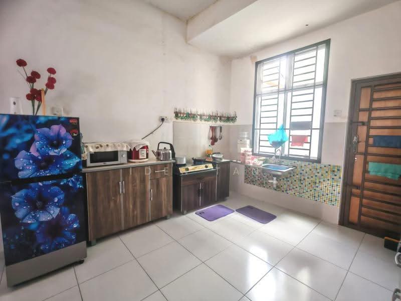 Cluster House for Sale in Taman Pulai Mutiara (Iskandar Puteri (Nusajaya)) - Iden Tan - Kitchen - PropertyGuru.com.my
