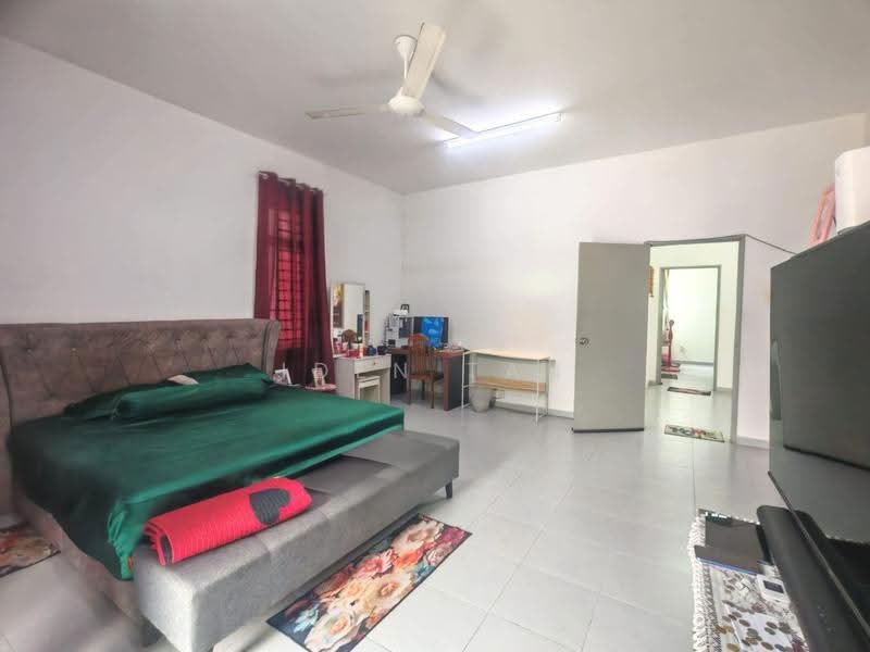 Cluster House for Sale in Taman Pulai Mutiara (Iskandar Puteri (Nusajaya)) - Iden Tan - Bedroom - PropertyGuru.com.my