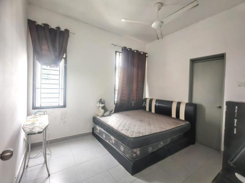 Cluster House for Sale in Taman Pulai Mutiara (Iskandar Puteri (Nusajaya)) - Iden Tan - Bedroom - PropertyGuru.com.my