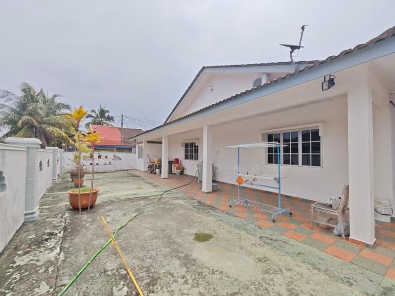 Rumah Teres 1-Tingkat untuk Dijual di Pulau Gadong (Klebang) - YM Chong - Exterior - PropertyGuru.com.my
