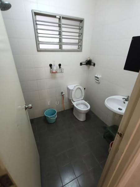Rumah Teres untuk Disewa di Shah Alam (Selangor) - Eu Jie - Bathroom - PropertyGuru.com.my