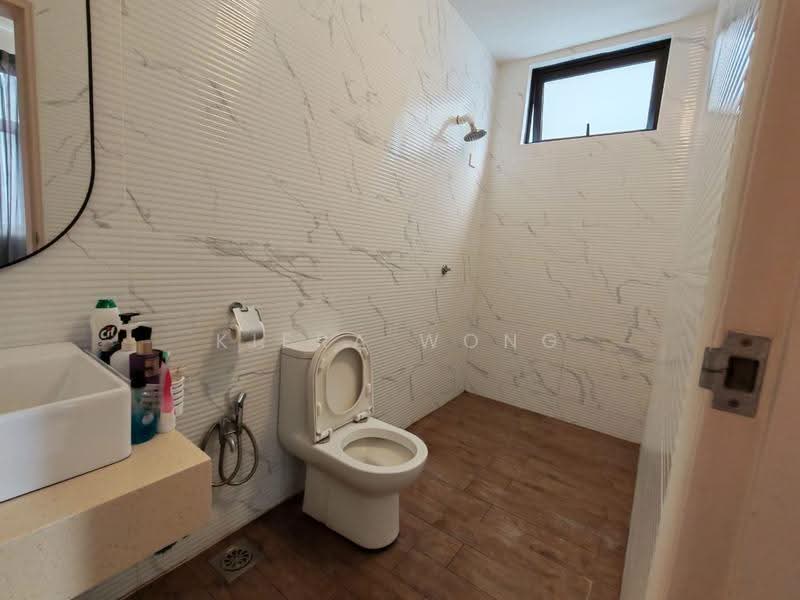 Kondominium untuk Dijual di The Quartz Residence - Kiera Wong - Bathroom - PropertyGuru.com.my
