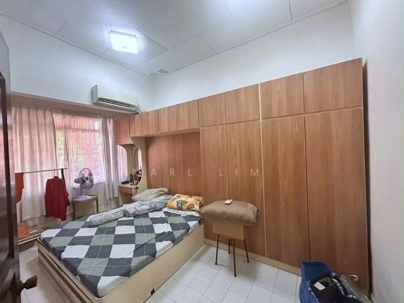 1-storey Terraced House for Sale in Taman Pelangi (Johor Bahru) - Karl Lim - Bedroom - PropertyGuru.com.my