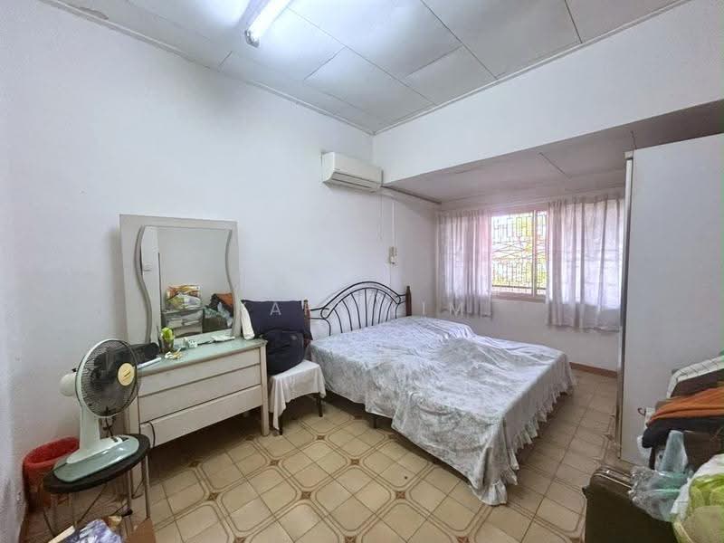 1-storey Terraced House for Sale in Taman Pelangi (Johor Bahru) - Karl Lim - Bedroom - PropertyGuru.com.my