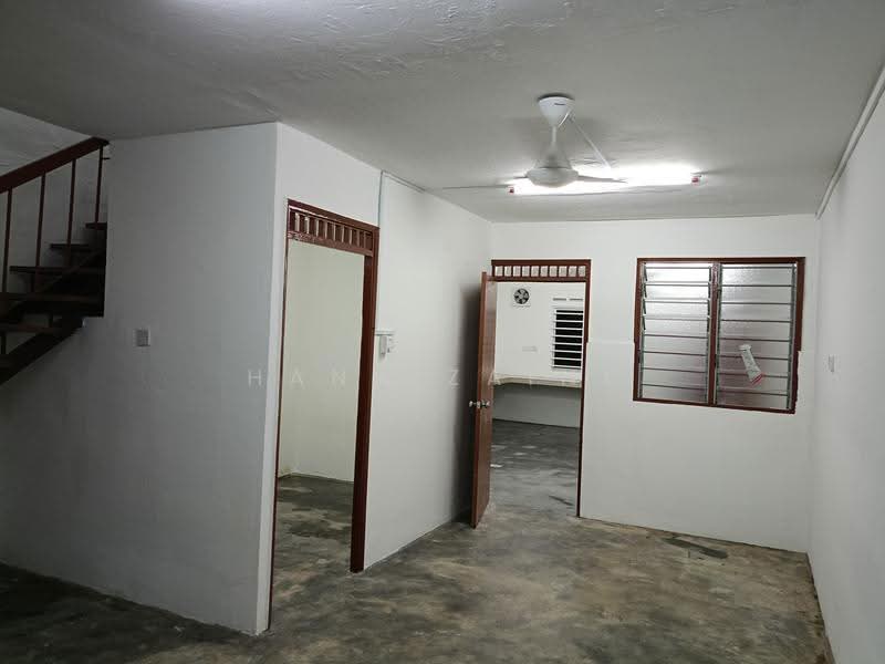 2-storey Terraced House for Rent in Seremban Jaya (Negeri Sembilan) - Hana Zaini - Interior - PropertyGuru.com.my