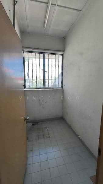 Rumah Teres 2-Tingkat untuk Dijual di Taman Molek (Johor Bahru) - Vince Soo - Balcony - PropertyGuru.com.my